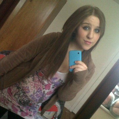 Profile Picture of Amy Aston Frankland (@Amyloveaston) on Twitter