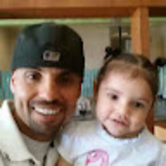 Profile Picture of Mikey Banuelos (@mbanuelos1976) on Poshmark