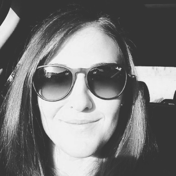 Profile Picture of Megan Econopouly (@meganecon8) on Poshmark
