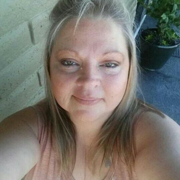 Profile Picture of Joy Bacon (@brattyblond34) on Poshmark