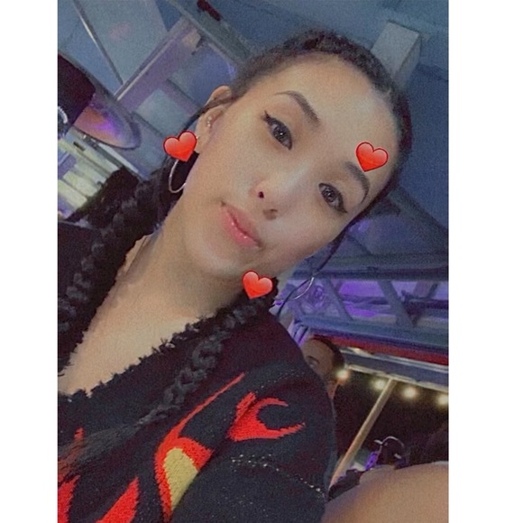 Profile Picture of Lan Kieu (@lankieu) on Poshmark