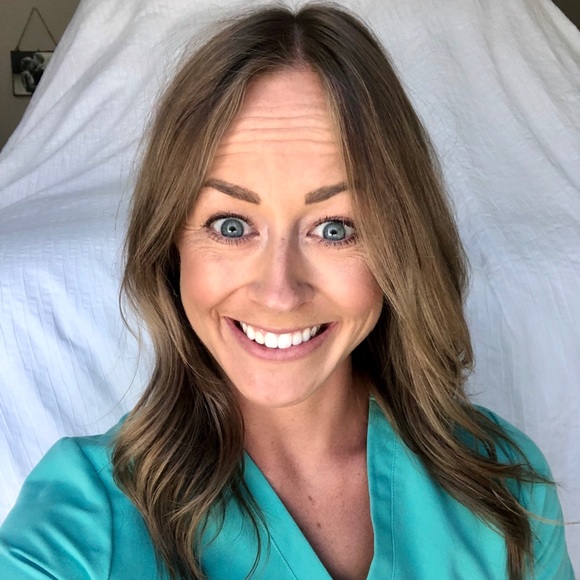 Profile Picture of Alyssa Ledbetter (@agledbetter) on Poshmark