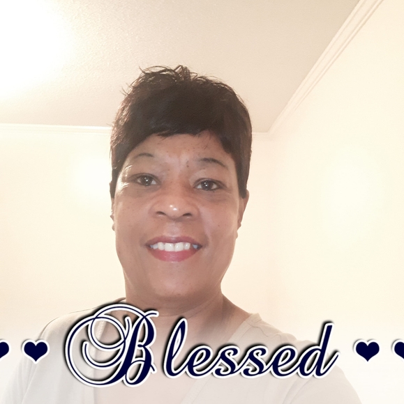 Profile Picture of Janice Barrett (@janice080662) on Poshmark