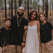 Profile Picture of The Baggett Family (@TheBaggettFamily) on Youtube