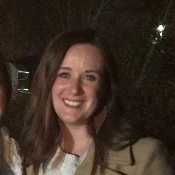 Profile Picture of Anna Pryor (@annapryor24) on Poshmark