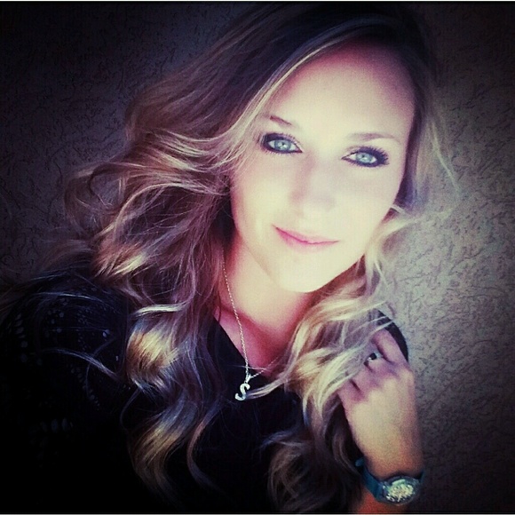 Profile Picture of Sharon Rosenbaum (@shar_bear6) on Poshmark
