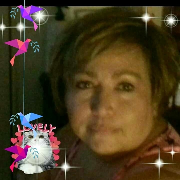 Profile Picture of Cindy Schnall (@cindy_schnall) on Poshmark