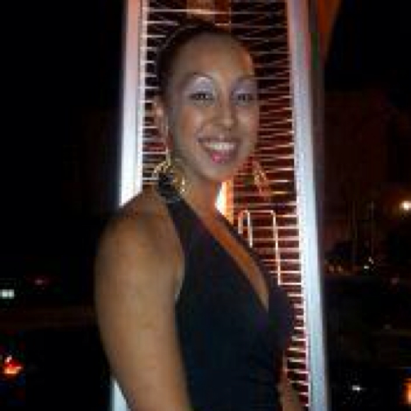 Profile Picture of Yvette Matos (@mrsmarks) on Poshmark