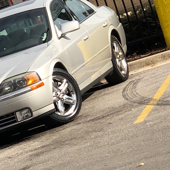 Profile Picture of Carlton Bryant (@carl428) on Poshmark