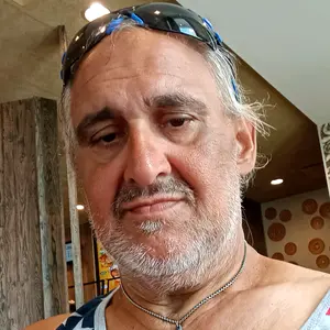Profile Picture of roberplotke (@roberplotke) on Tiktok