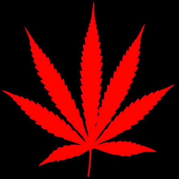 Profile Picture of Nathaniel Pettit (@npettit420) on Poshmark