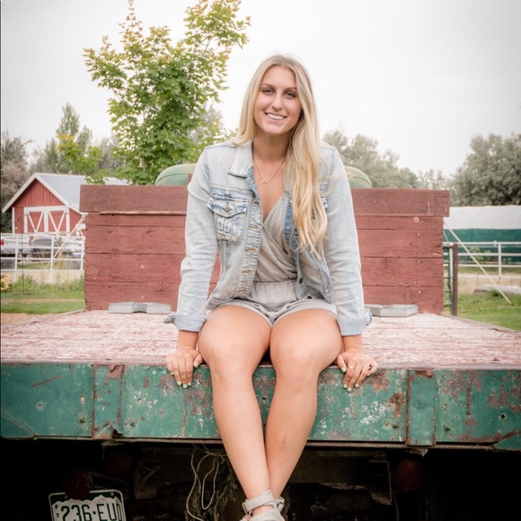 Profile Picture of Jetta Nannen (@jnannen) on Poshmark