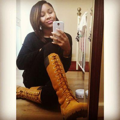 Profile Picture of  ♥ Rels  ♥ (@AmySherel) on Twitter