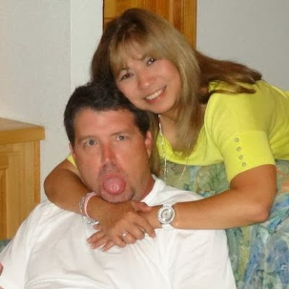 Profile Picture of Vikki Vaeth (@vikkimc2001) on Poshmark