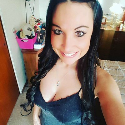 Profile Picture of Lori Evans (@lorimarie1990) on Twitter