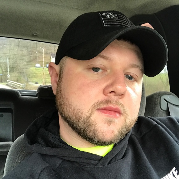 Profile Picture of Brad Harvey (@bradharvey86) on Poshmark