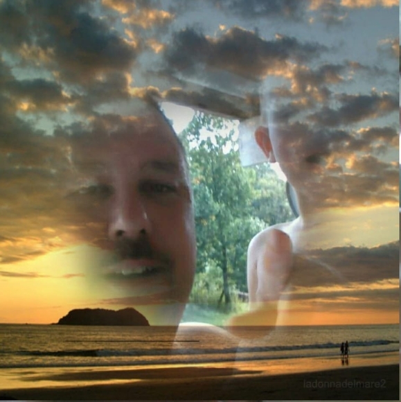 Profile Picture of David Robertson (@drobertson357) on Poshmark