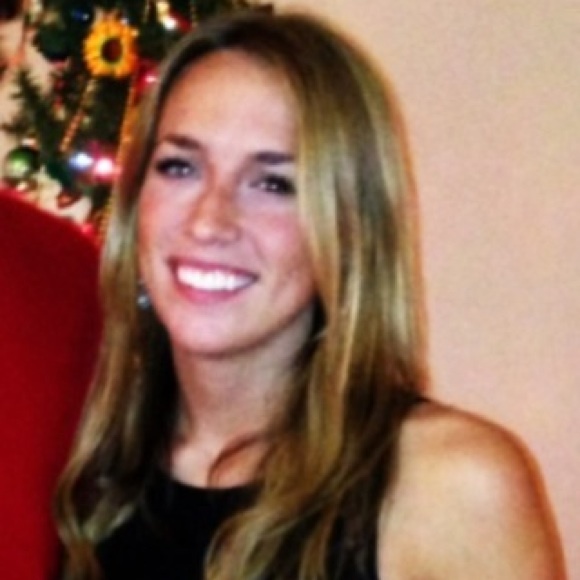 Profile Picture of Alex Dawson (@ametzge) on Poshmark