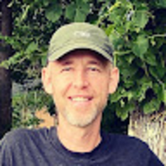 Profile Picture of James Kiffmeyer (@jameskiffmeyer) on Poshmark