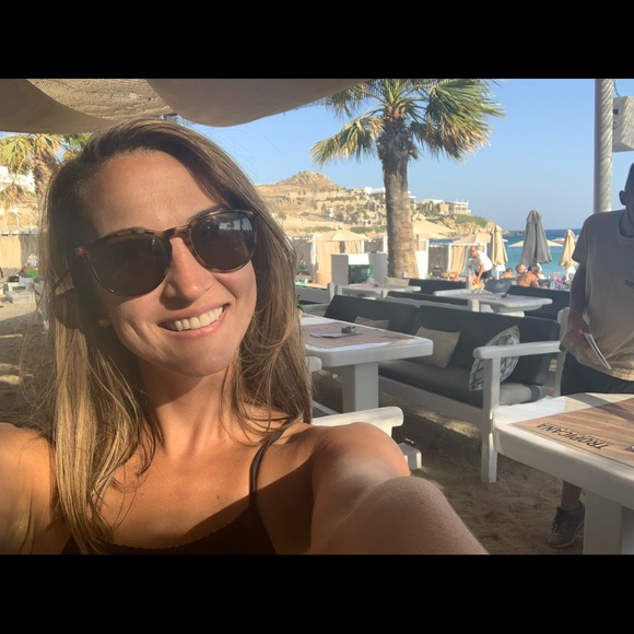 Profile Picture of Steph Baccarella (@sbaccar1) on Poshmark