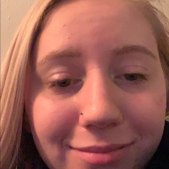 Profile Picture of Meggie Dietzmann (@megdietz2) on Poshmark