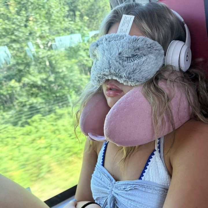 Profile Picture of caitlin mcnaught🍒 (@caitlin.mcn) on Tiktok