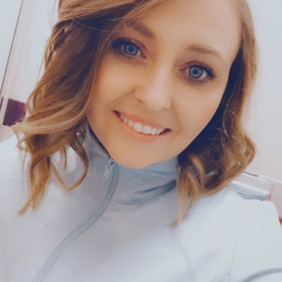 Profile Picture of Ashley Tupling (@aft06) on Poshmark