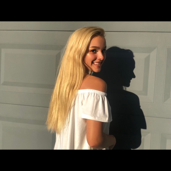 Profile Picture of Joelle Hayden (@joellehayden) on Poshmark