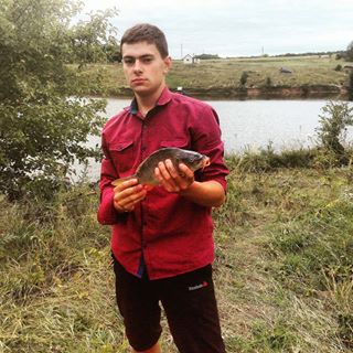 Profile Picture of Евгений Деревянко (@&) on Facebook