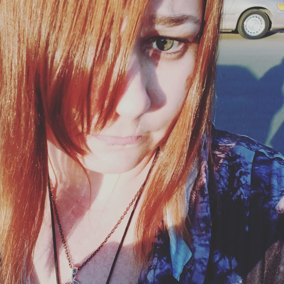 Profile Picture of Ashlee Meyer (@ashlee_m1) on Poshmark