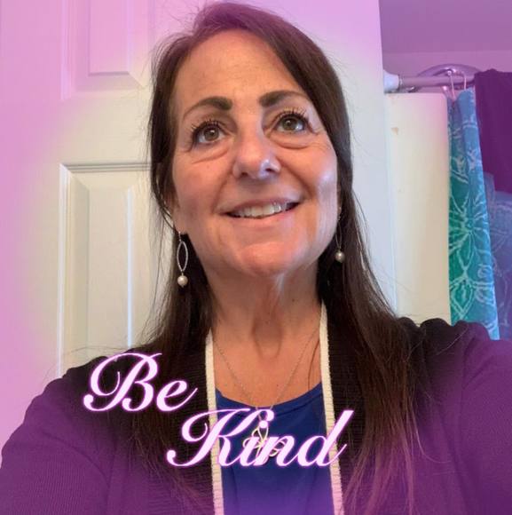 Profile Picture of Marcy Sasso (@marcysasso) on Poshmark