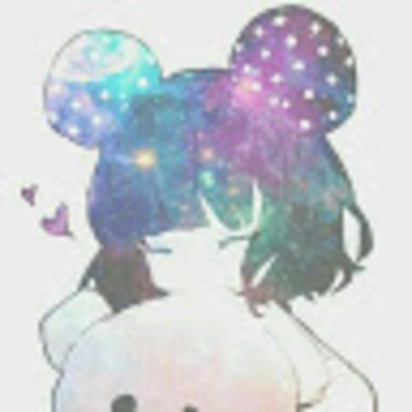 Profile Picture of Jacqualine Molina (@scarascreamz00) on Poshmark