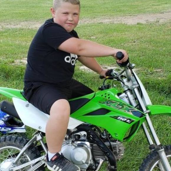 Profile Picture of Benjamin Wade (@benjaminwade) on Poshmark