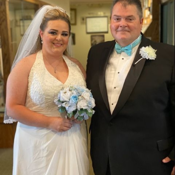 Profile Picture of Alycia Cizenski (@alyciacizenski) on Poshmark