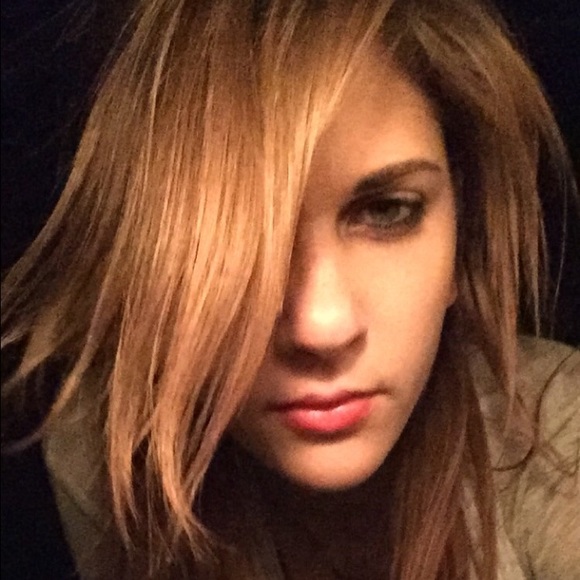 Profile Picture of Jordan Trautmann (@jtrautwalkitout) on Poshmark