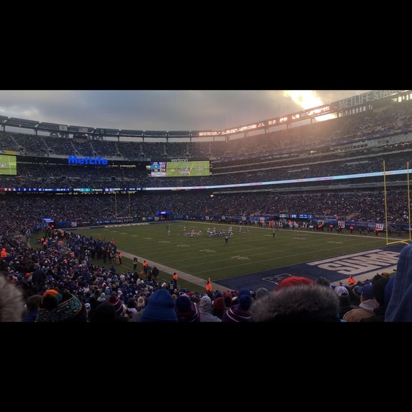 Profile Picture of Patrick Shea (@pjshea08) on Poshmark