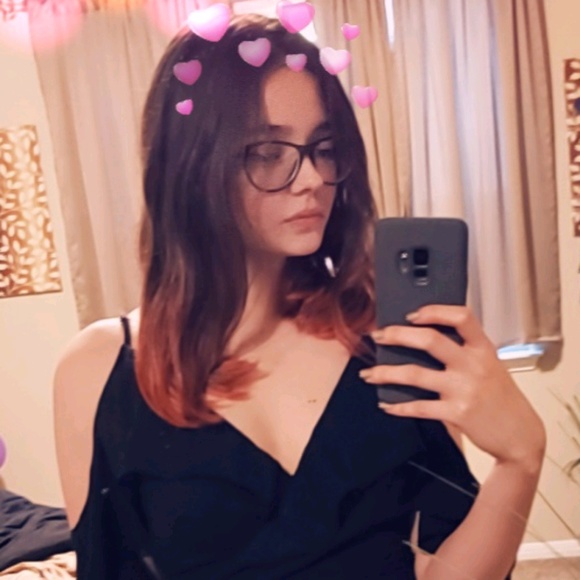 Profile Picture of Isabella Bellina (@isa70300) on Poshmark