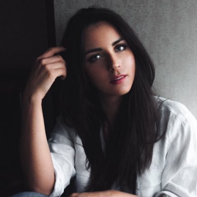 Profile Picture of Valery James (@ValeryJames19) on Twitter