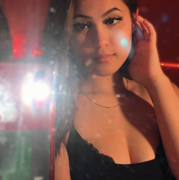 Profile Picture of Shaira Jarabelo (@shairajarabelo) on Poshmark