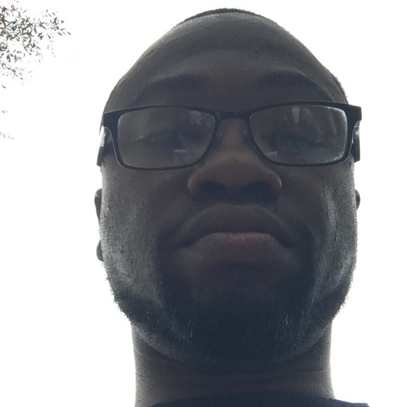 Profile Picture of Charles Hudson (@chmahudson) on Poshmark