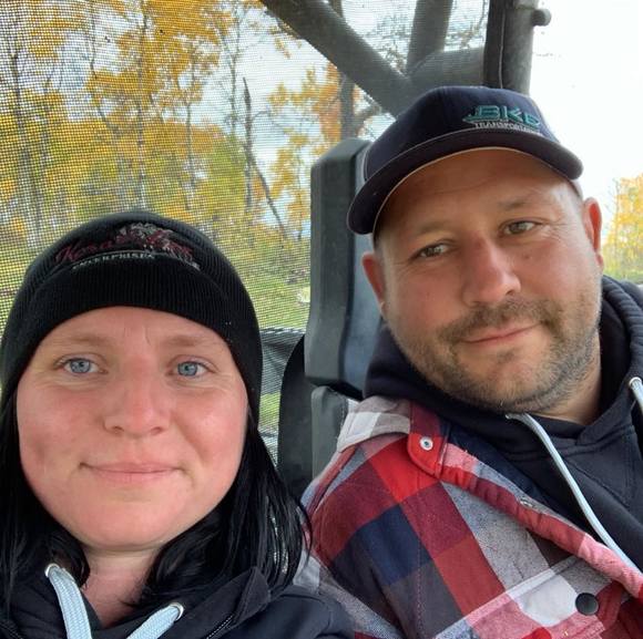 Profile Picture of Jessica Suidak (@jekyzach) on Poshmark