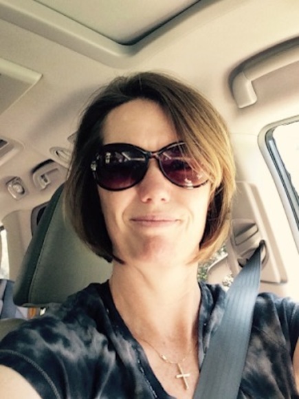 Profile Picture of Elizabeth Peterson (@elizabethpet264) on Poshmark