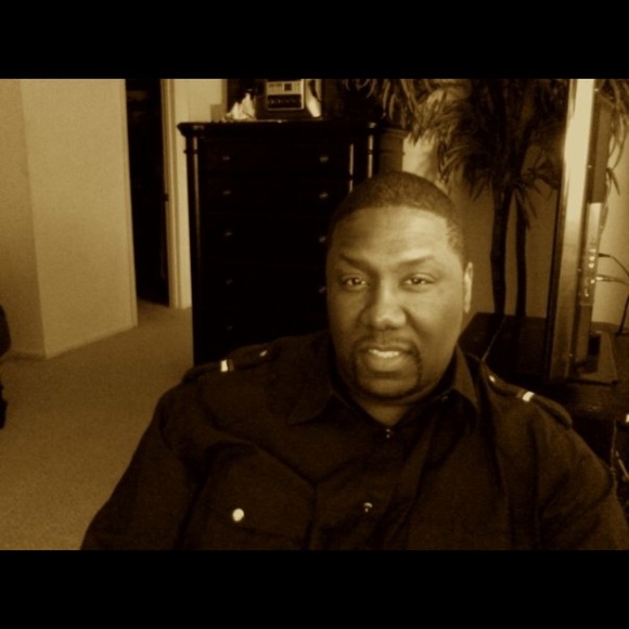 Chris Babb - Poshmark Profile Picture of Chris Babb (@westsydechris) on Poshmark