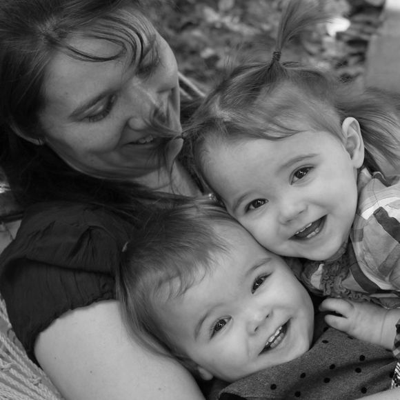 Profile Picture of Lisa Purdin (@purdin) on Poshmark