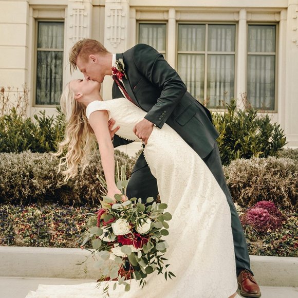 Profile Picture of Christina Silfies (@christinahollon) on Poshmark