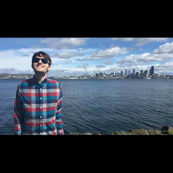 Profile Picture of Christopher Kerr (@jeff418) on Poshmark