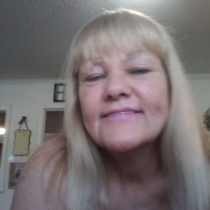 Profile Picture of Elaine Moore (@elainemoore6969) on Twitter