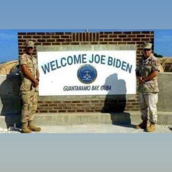 Profile Picture of Carla Mackintosh (@cmmdesigns1) on Poshmark