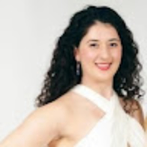 Profile Picture of Gabriella Del hierro (@delhierrog) on Poshmark