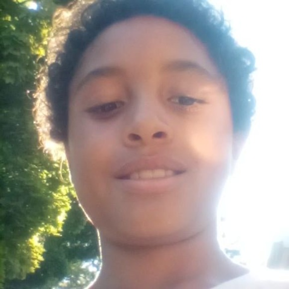 Profile Picture of Bryan Winn jr. (@mamawinn23) on Poshmark